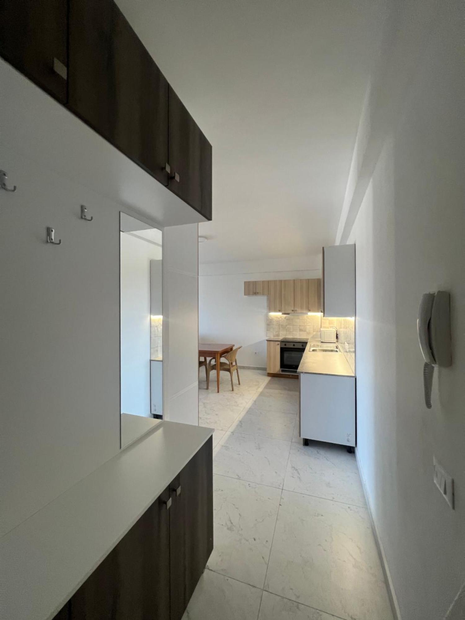 Mars 2 Appartement Golem (Tirana)